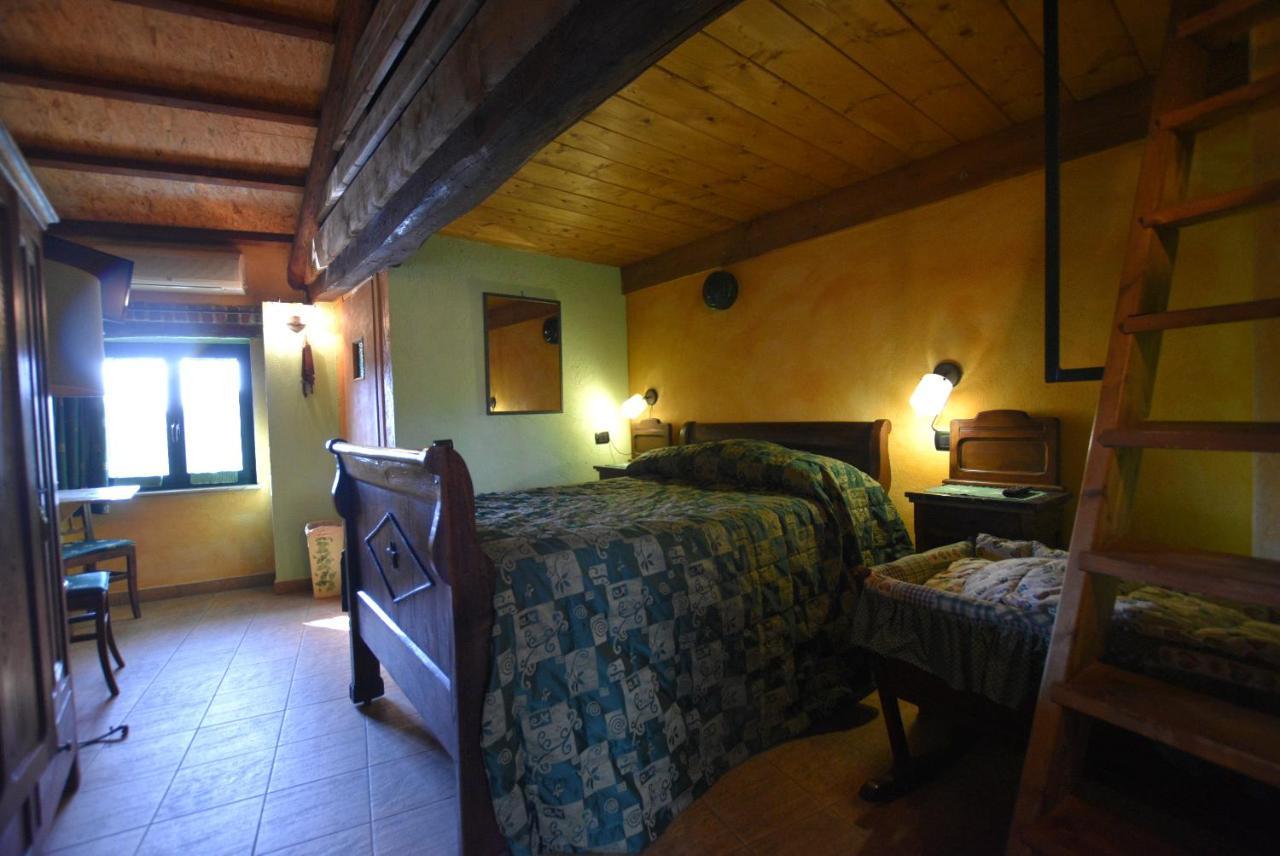 B&B Edera Castagnole Piemonte Exteriör bild